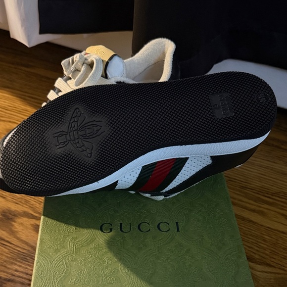 Gucci Black and White Leather Sneakers - Picture 4 of 4